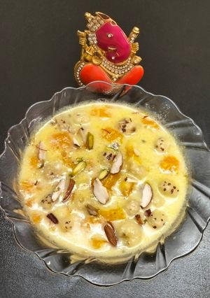 मैंगो मखाना खीर रेसिपी मुख्य फोटो