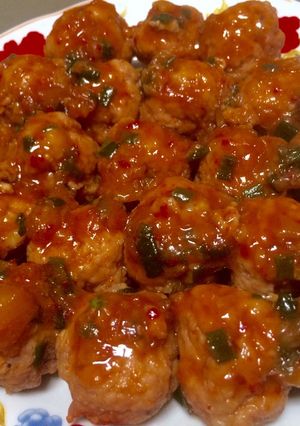 Hình của món Thịt viên rim mặn ngọt.