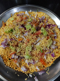 मसाला पापड़ (masala papad recipe in hindi) रेसिपी मुख्य फोटो