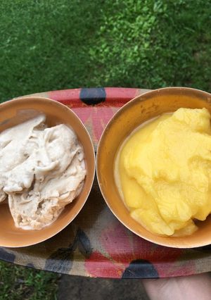 Una foto de Helados de durazno y de banana
