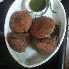 A picture of Falahari Samosa kachori.