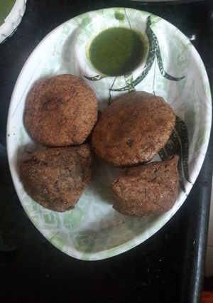 A picture of Falahari Samosa kachori.