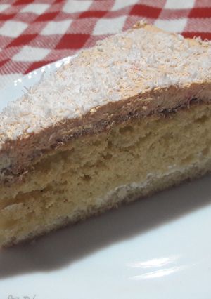 A picture of Easy Vanilla Cake.
