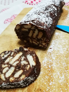 Foto di Salame al cioccolato senza uova 🥚🥚 🍫
