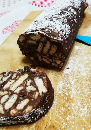 Foto di Salame al cioccolato senza uova 🥚🥚 🍫