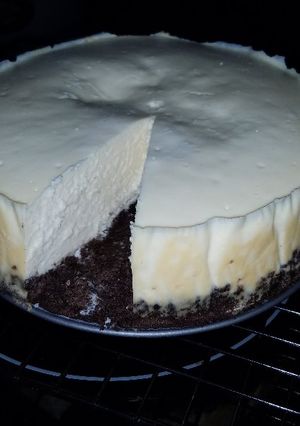 A picture of Cheese Cake in Pressure Cooker.