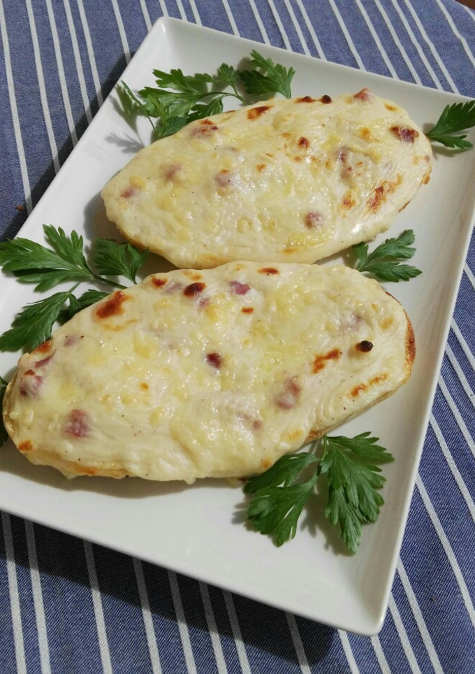 Una foto de Paninis de jamón y Mozzarella