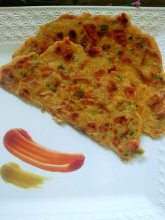 वेजिटेबल राइस पैनकेक (Vegetable rice pancake recipe in hindi) रेसिपी मुख्य फोटो