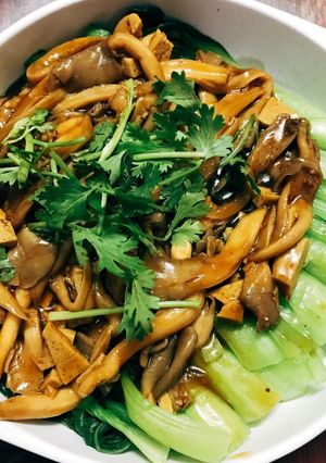 Hình của món Cải thìa sốt nấm bào ngư.