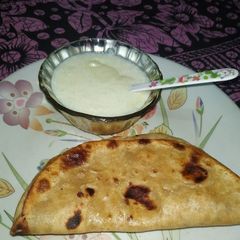A picture of Aloo ka paratha.
