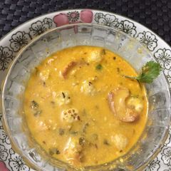 A picture of Kaju makhana curry with sesame gravy.