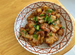 Hình của món Thịt Ba Chỉ Rang Cháy Cạnh.