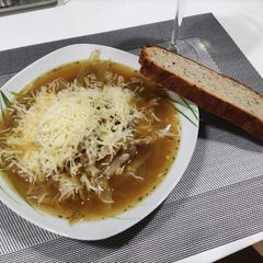 A picture of Almost french onion soup.