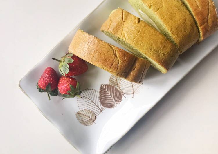 Matcha Swissroll with Cream Cheese Filling