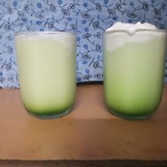 A picture of Apple frosted lemonade.