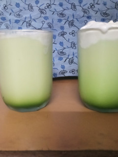 A picture of Apple frosted lemonade.
