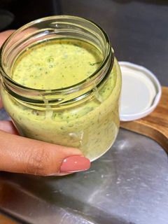 Una foto de Vinagreta de Albahaca con Yogurt Griego