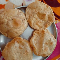 A picture of Poori.