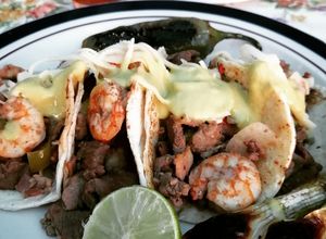 Una foto de Tacos para festejar la temporada de encierro en familia