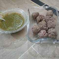 A picture of Pani ke kabab with hari chutney.