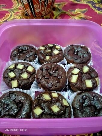 Langkah Mudah untuk Membuat Resep Mufin pisang coklat yang Uenak Anti Ribet, Uenak Banget