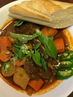 Hình của món Bò kho nước dừa.
