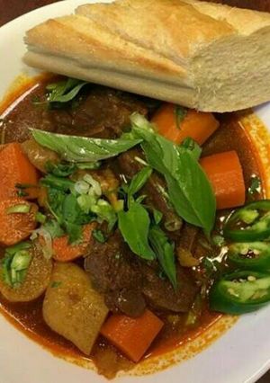 Hình của món Bò kho nước dừa.