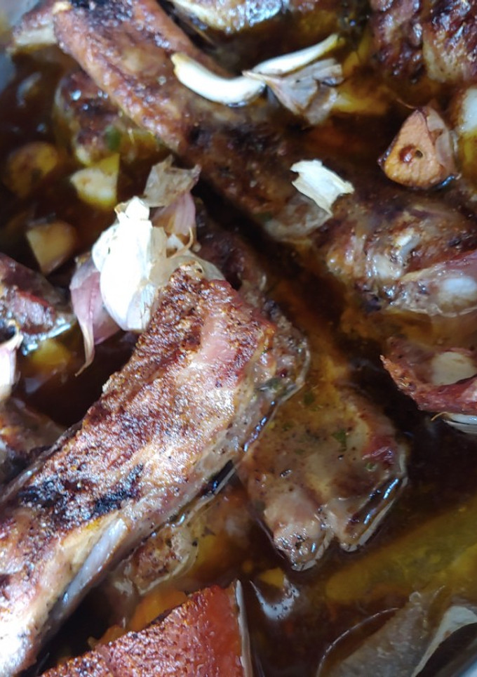 Una foto de Costilleja de cerdo a la naranja y especias chimichurri