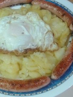 Una foto de Salchichas de pollo en compañía