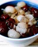 CHÈ nhãn khô với táo đỏ