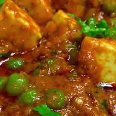 A picture of Shahi matar panner.