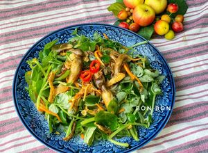 Hình của món Gỏi Rau Càng Cua Nấm Mối Chay.