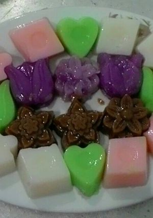 Hình của món Thạch dừa ngũ sắc.