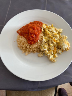 Una foto de Arroz a la cubana con huevo revuelto