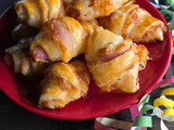 Sajtos-sonkás mini croissant