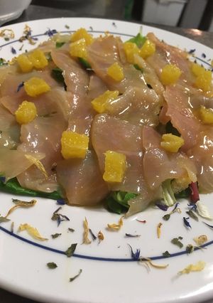 Foto di Carpaccio di trota fario marinata agli agrumi