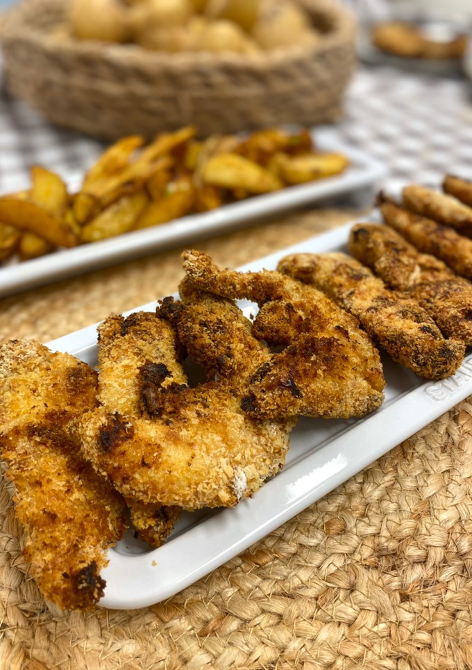 Una foto de Pollo estilo frito con panko en freidora de aire