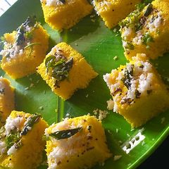 A picture of नायलॉन ढोकला.