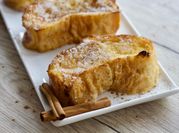 Una foto de torrijas al horno