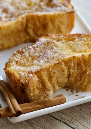A picture of Baked Torrijas.