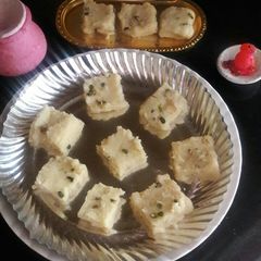 A picture of Rava Barfi.