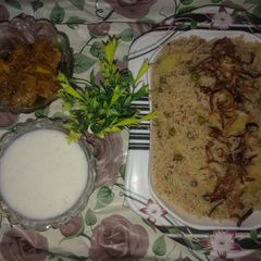 A picture of Aloo Matar pulao.