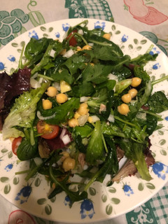 Una foto de 292. Ensalada de garbanzos con aguacate (principal legumbres)