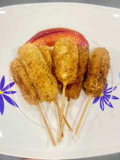 Una foto de Corn Dogs coreanos (panchos rebozados)