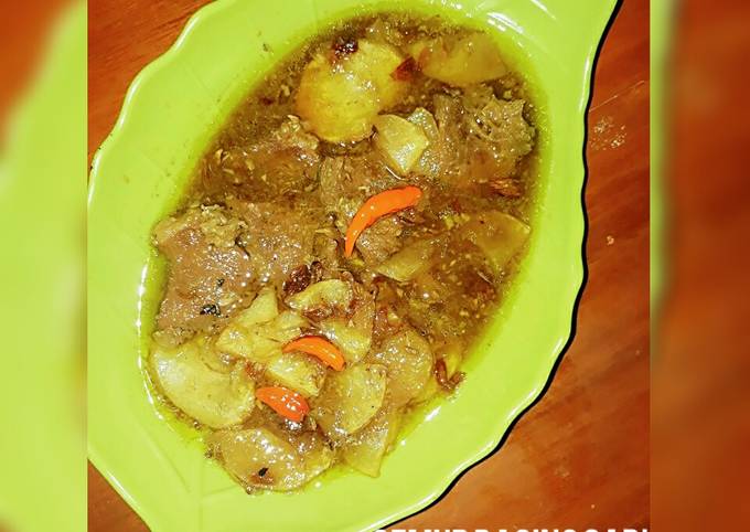 Semur daging sapi