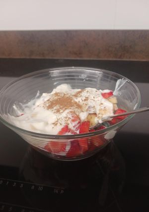 Una foto de Postre de Yogurt, Fresas y Plátano