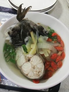 石班魚洋蔥湯 的食譜成品照片
