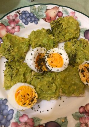 Foto resep Alpukat Meiji Crackers With Telur