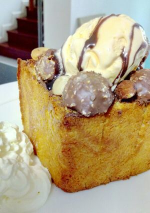 A picture of Ferrero honey toast.