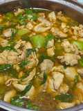 แกงอ่อมไก่ใส่บวบ